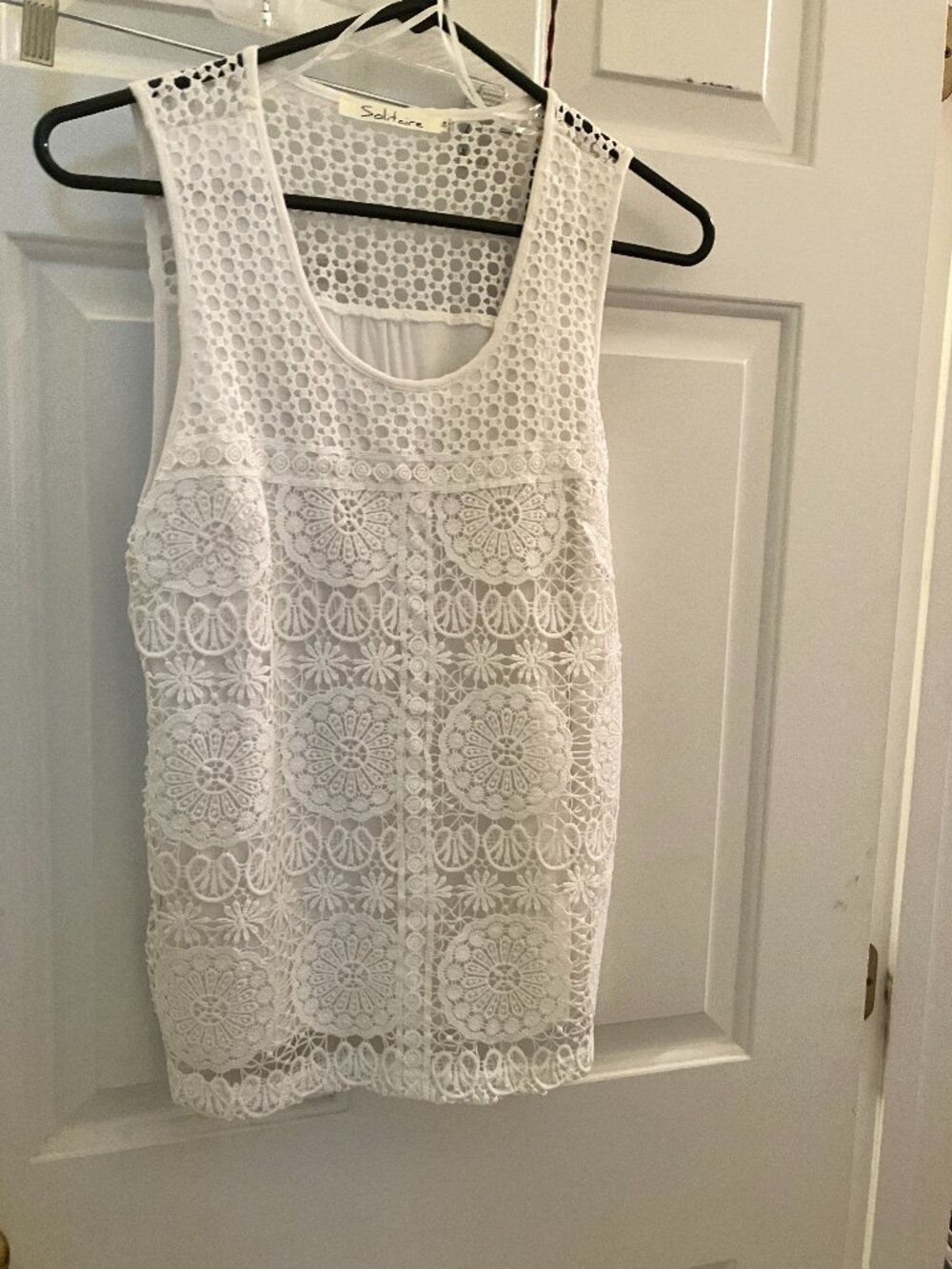 Size small sleeveless crochet top with lining, white, worn once